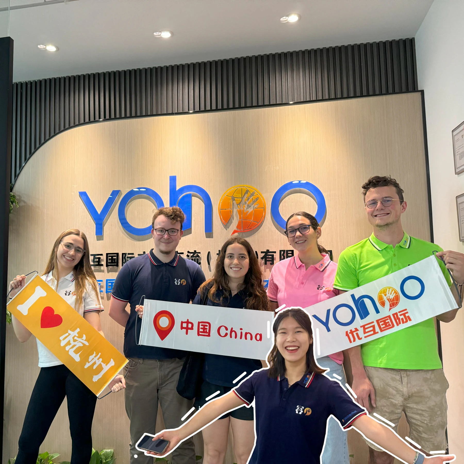 International au pairs checking in at the Yohoo office in Hangzhou